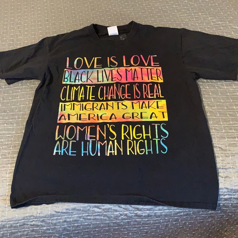 Black t shirt